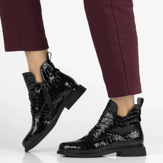 Leather ankle boots Filippo DBT7239/25 BK black