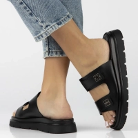 Leather flip-flops Filippo 40439 black