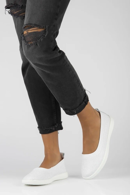 Leather shoes Filippo DP6023/24 WH white