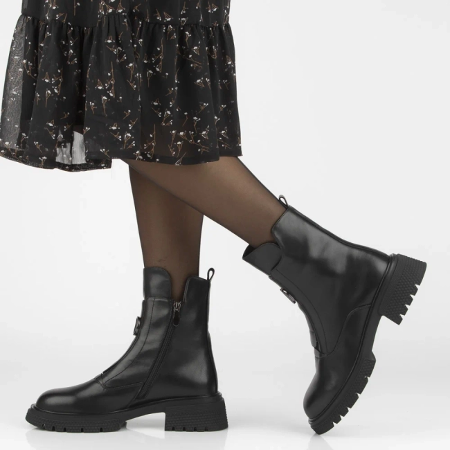 Leather ankle boots Filippo DBT7465/25 BK black