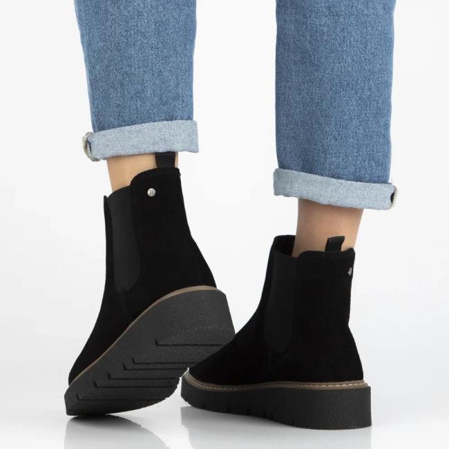 Leather ankle boots Filippo DBT7261/25 BK black