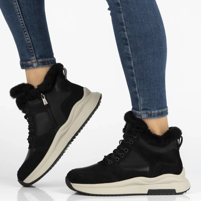 Skórzane botki na platformie Filippo DBT7240/25 BK czarne