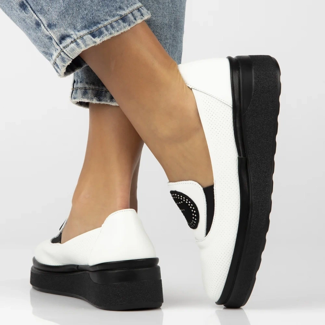 Leather shoes Filippo DP6801/25 WH white