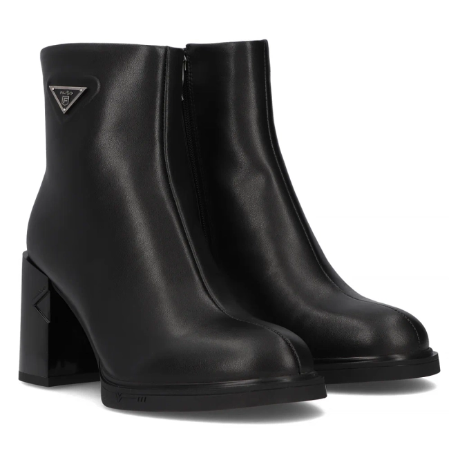Leather ankle boots Filippo DBT6555/24 BK black