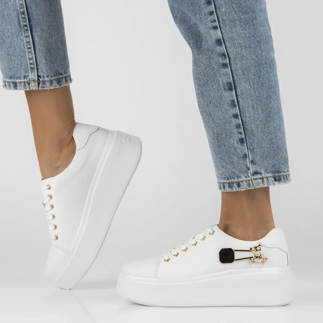 Skórzane sneakersy Filippo DP6423/24 WH białe