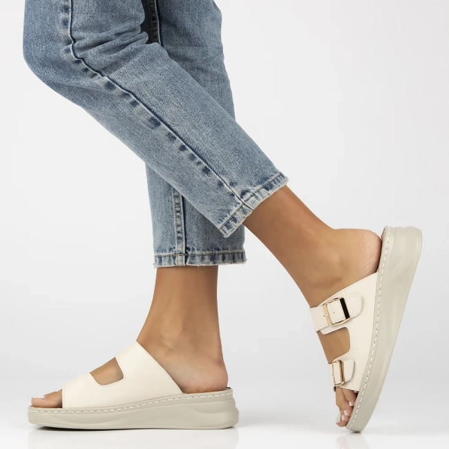 Skórzane klapki Filippo DK7044/25 BE beżowe