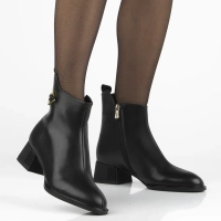 Leather ankle boots Filippo DBT7190/25 BK black