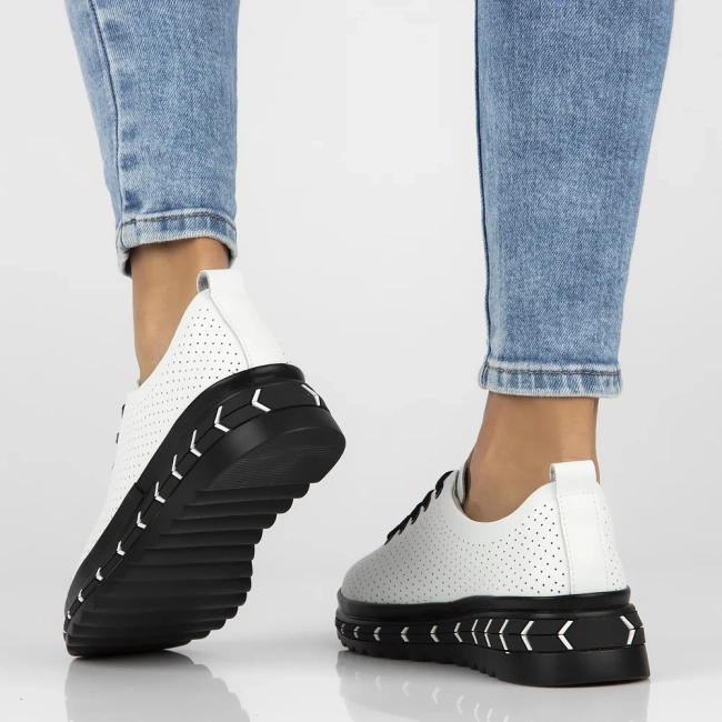 Leather shoes Filippo DP6800/25 WH white