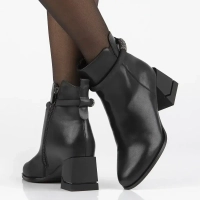 Leather ankle boots Filippo DBT6575/24 BK black