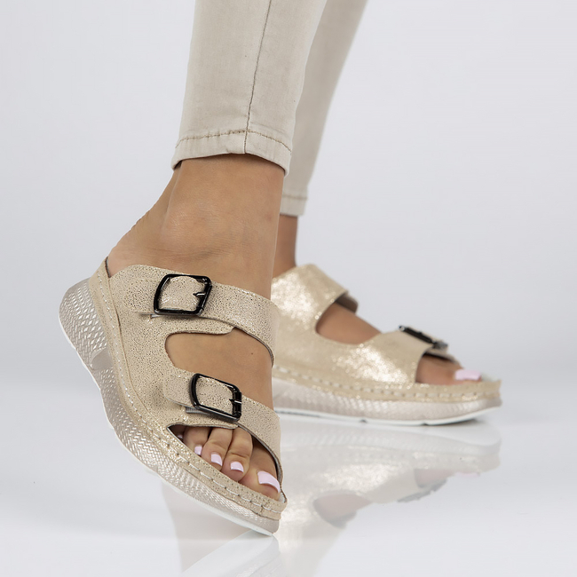 Skórzane klapki Filippo DK3516/22 GO złote