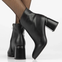 Leather ankle boots Filippo DBT6548/24 BK black