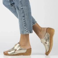 Leather flip-flops Filippo 50109 gold