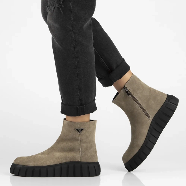 Leather ankle boots Filippo DBT6301/25 TP taupe