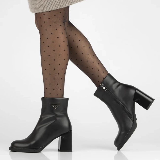 Leather ankle boots Filippo DBT6555/24 BK black