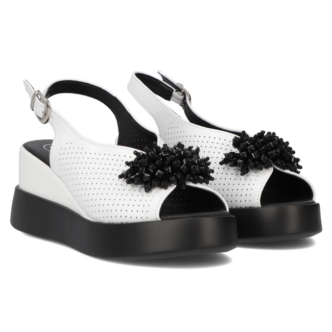 Leather sandals Filippo DS6076/25 WH white