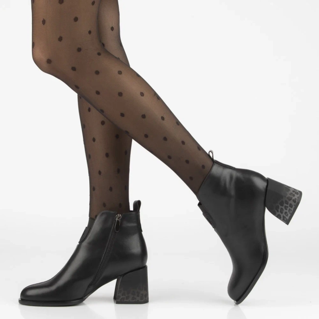 Leather ankle boots Filippo DBT7356/25 BK black