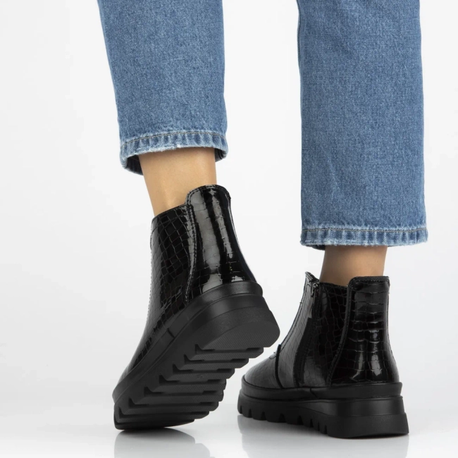 Leather ankle boots Filippo DBT7169/25 BK black