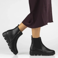 Skórzane botki na koturnie Filippo DBT7293/25 BK czarne