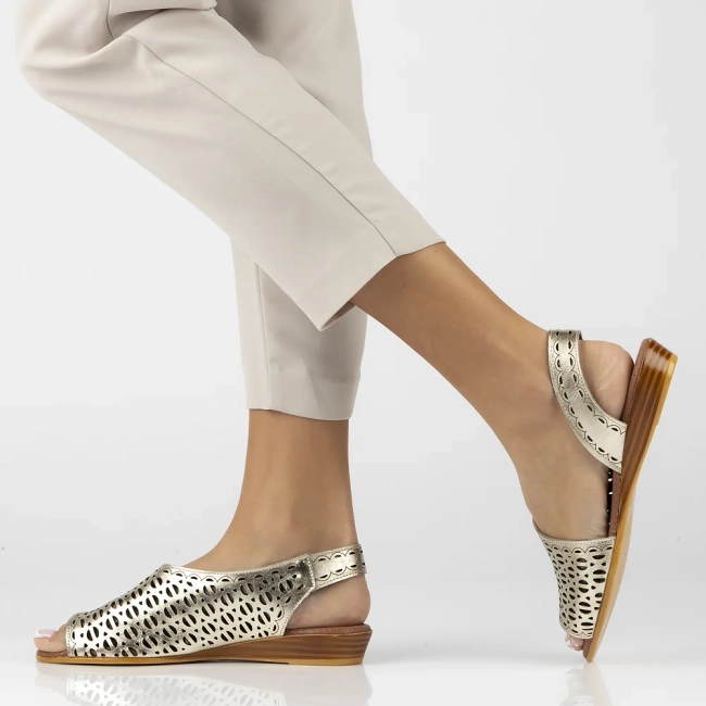 Skórzane sandały Artiker 56C2551 złote