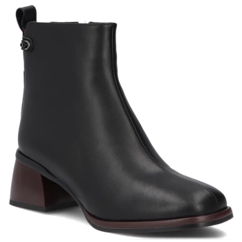 Skórzane botki na obcasie Filippo DBT8122/26 BK BG czarne